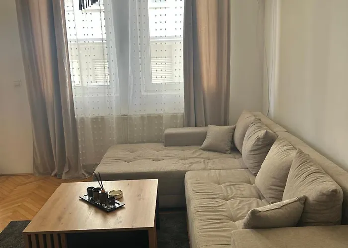 Centar Stan Na Dan Ub Daire