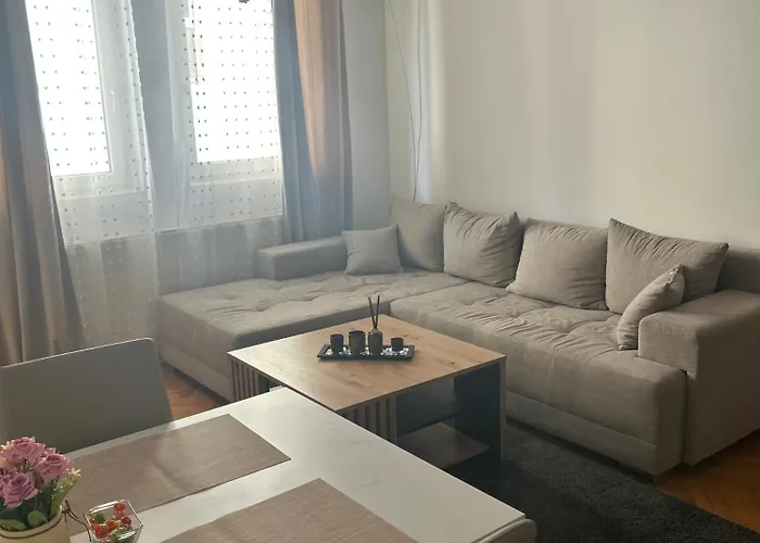 Centar Stan Na Dan Ub Daire